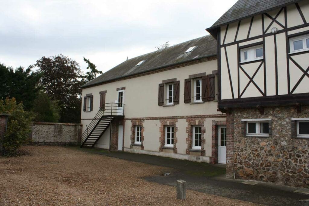 mairie-glisolles-02